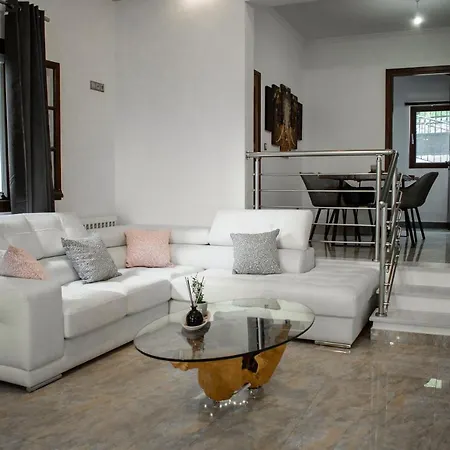Gkk House Private Swimming Pool Luxury House Vilă Skriperon